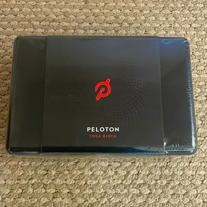 PELOTON YOGA BLOCK